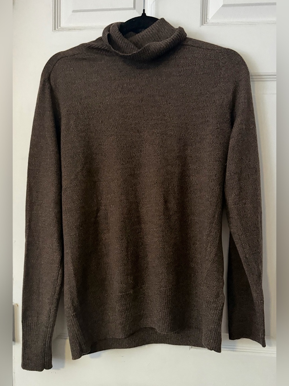 Victor Alfaro 100% Wool Brown Turtleneck Sweater Large Quiet Luxury Classic